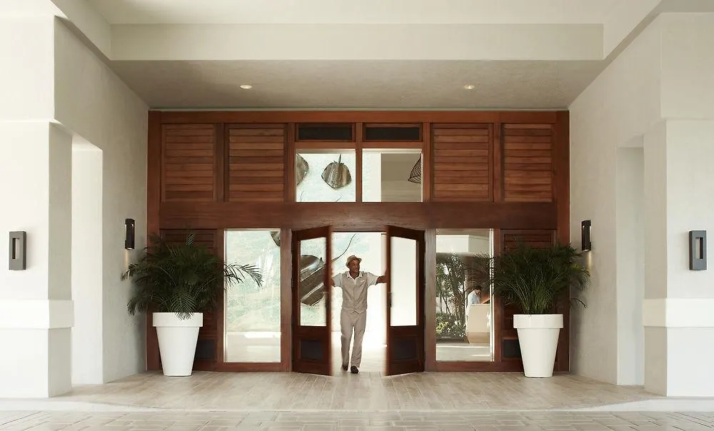 Grand Cayman Marriott Resort Джорджтаун