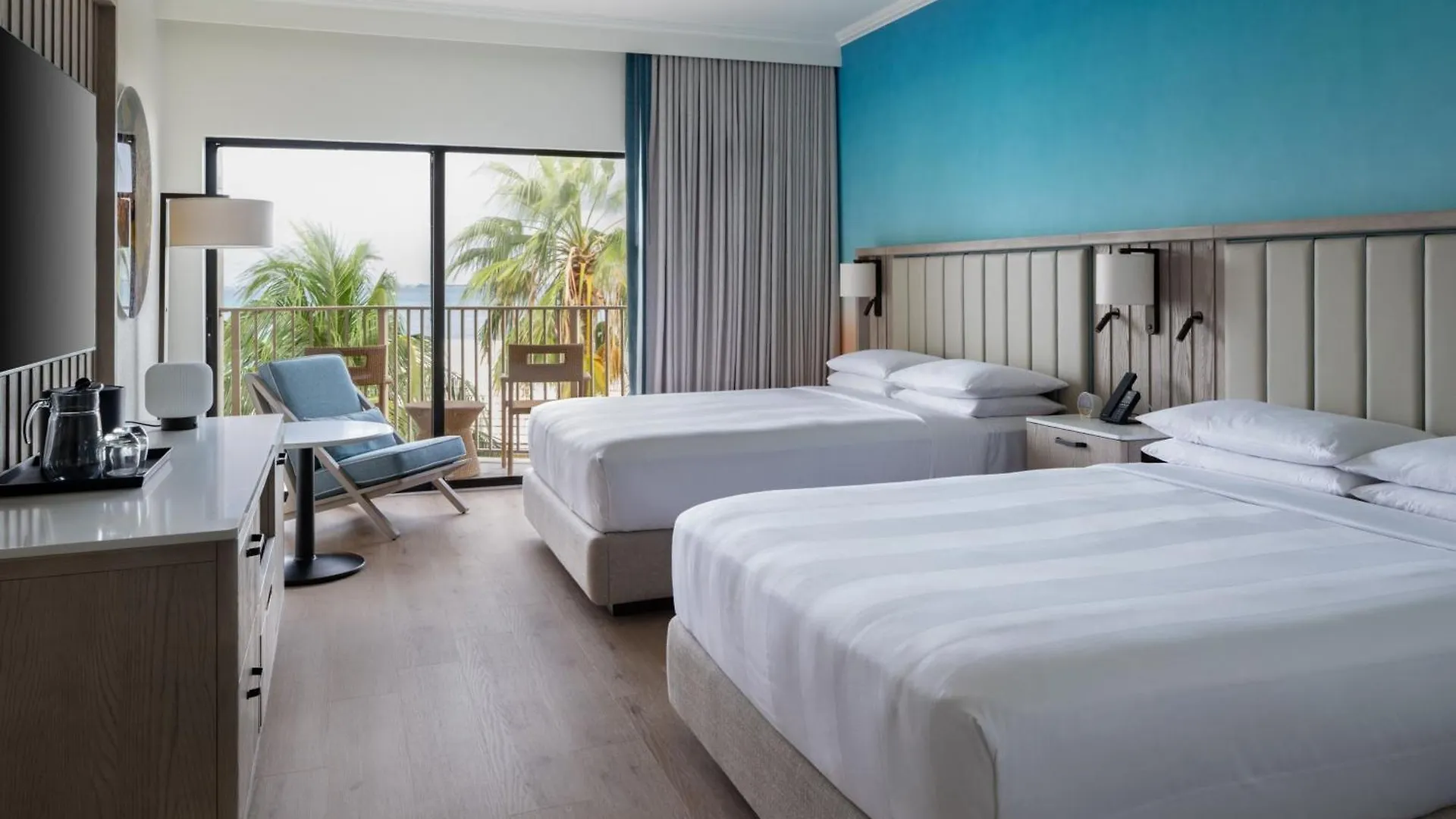 Grand Cayman Marriott Resort Джорджтаун