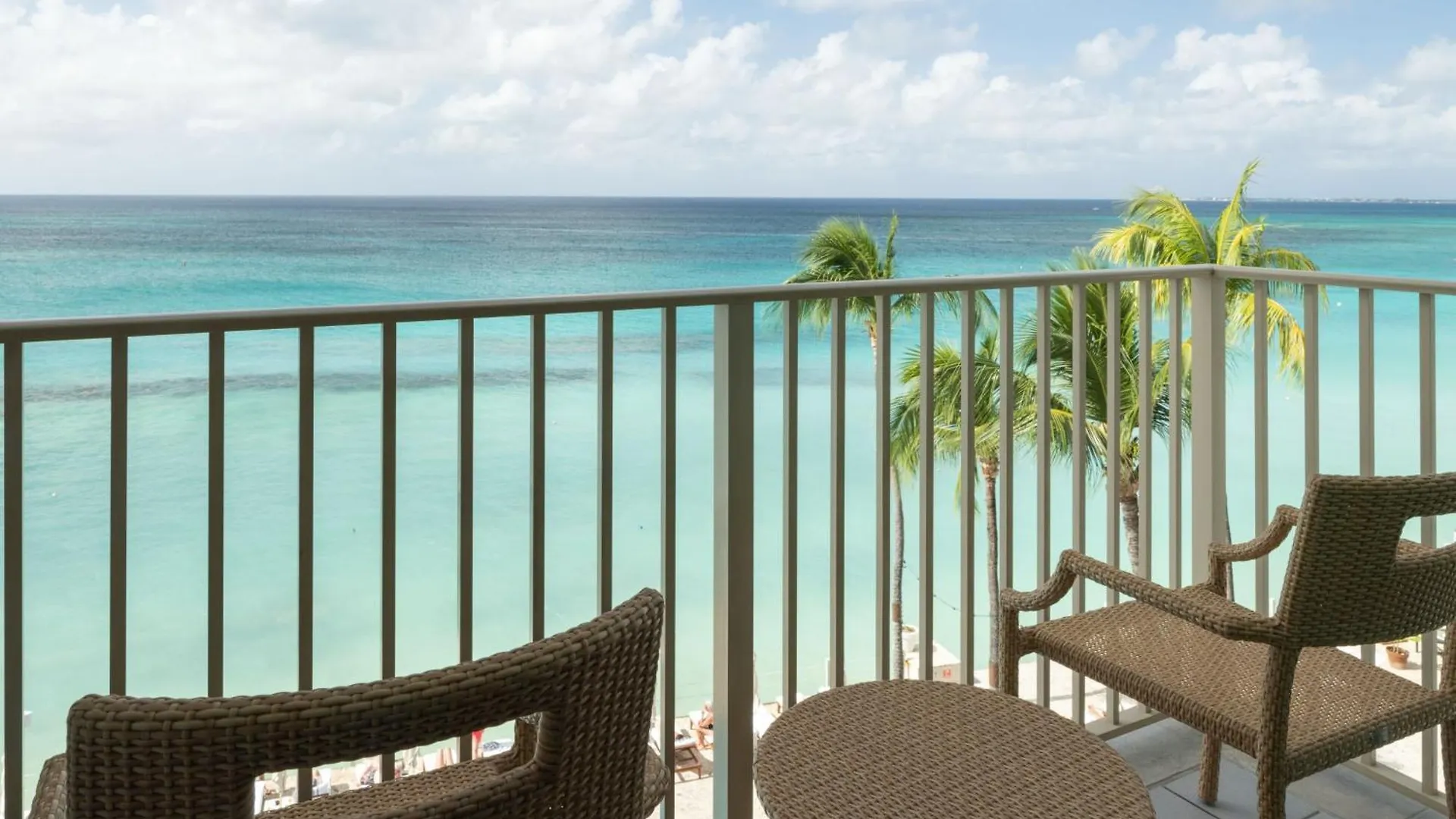 Grand Cayman Marriott Resort Джорджтаун
